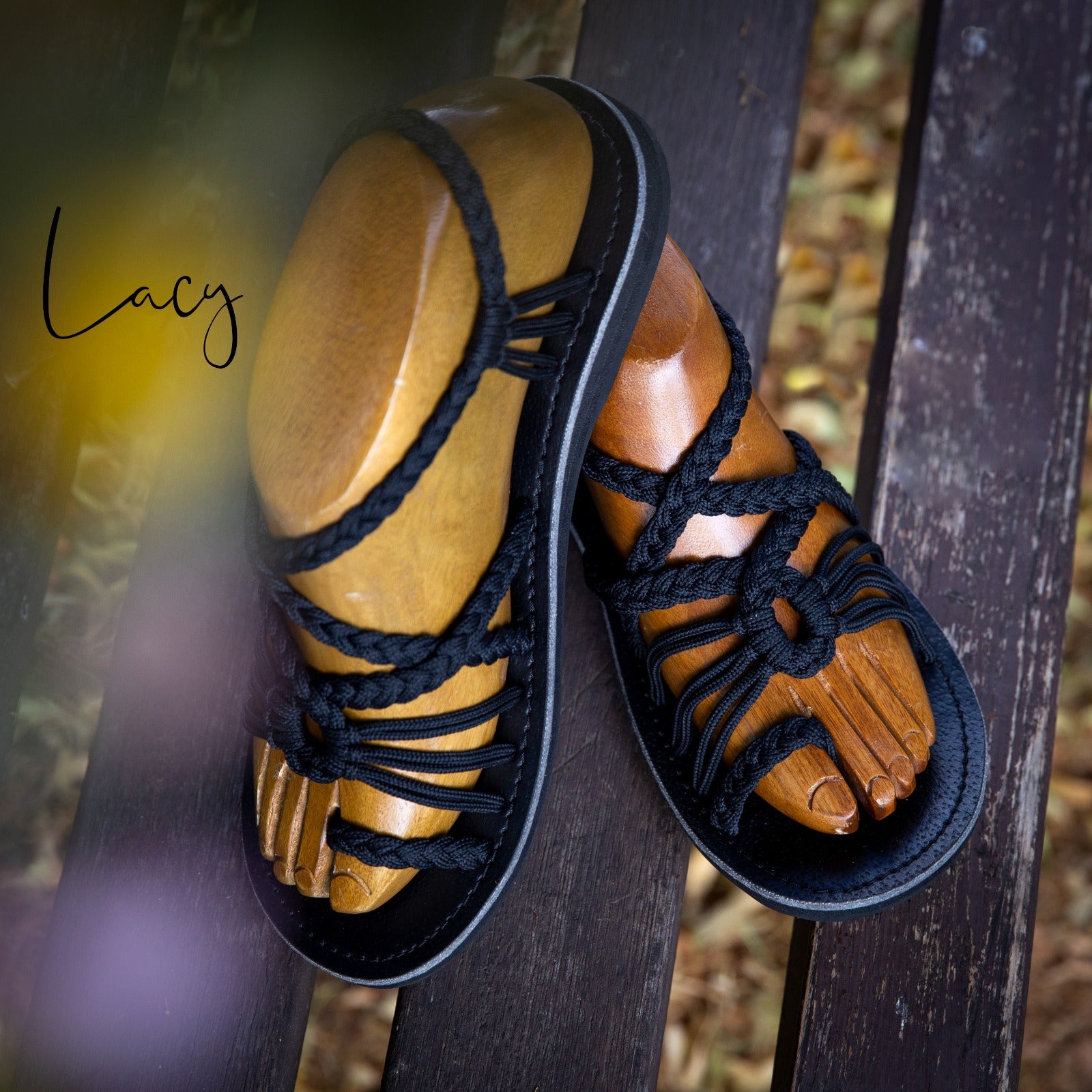 handgemachte Lacys sandalen fair schwarz